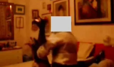 Inggris di atas mereka, voyeur menggunakan Olimpiade bokep online full ke kantor