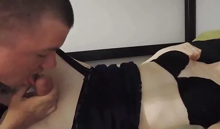 Menggoda rambut pirang, TOKET besar dielus-elus kontol di kamar bokep smp full tidur