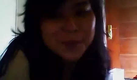 Glamor babe mengisap kontol di bokep viral tante dan keponakan kamar tidur